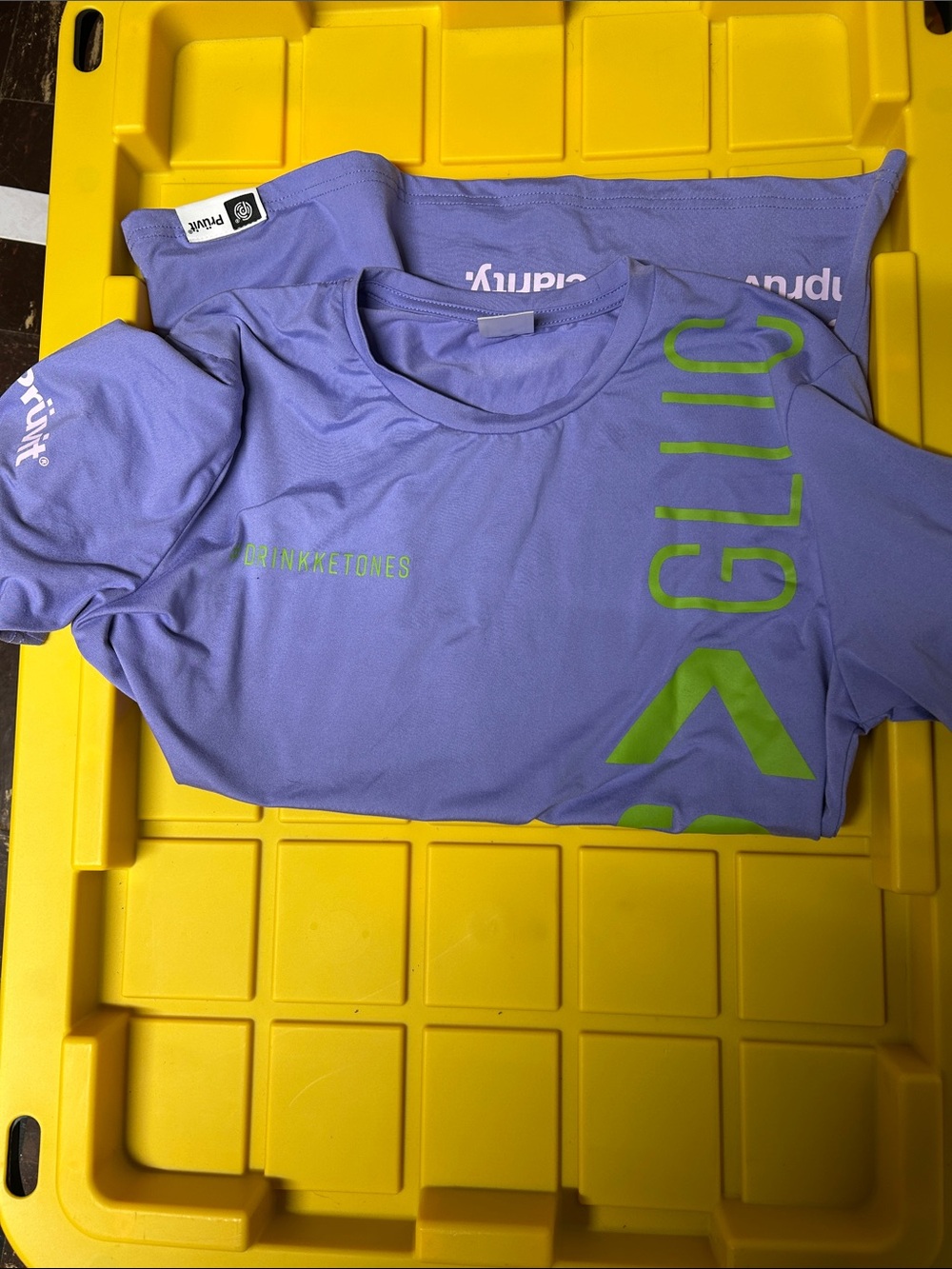 Men's or unisex size medium Lilac Short Sleeve Tee with Green Accent